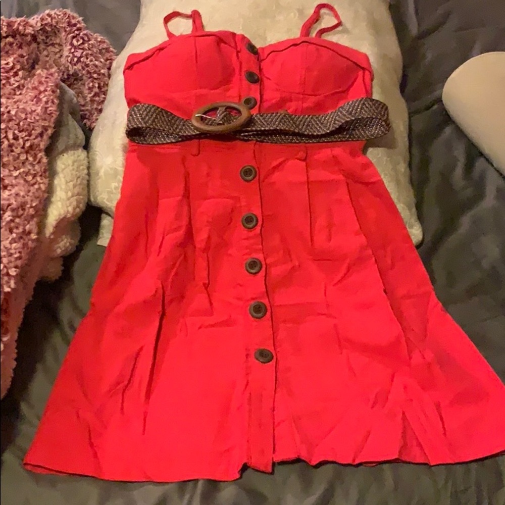 Red dress - Picture 3 of 3